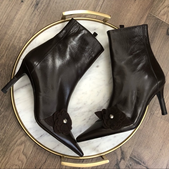 New Chanel Camellia Brown Pointy Booties Boots 37